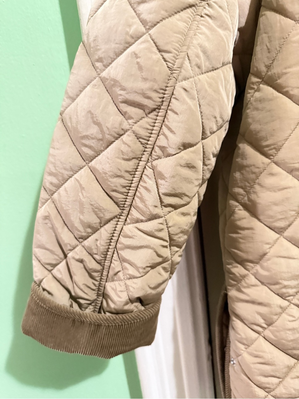 Quilted Oversized Women's Jacket in Tan - Picture 4 of 5